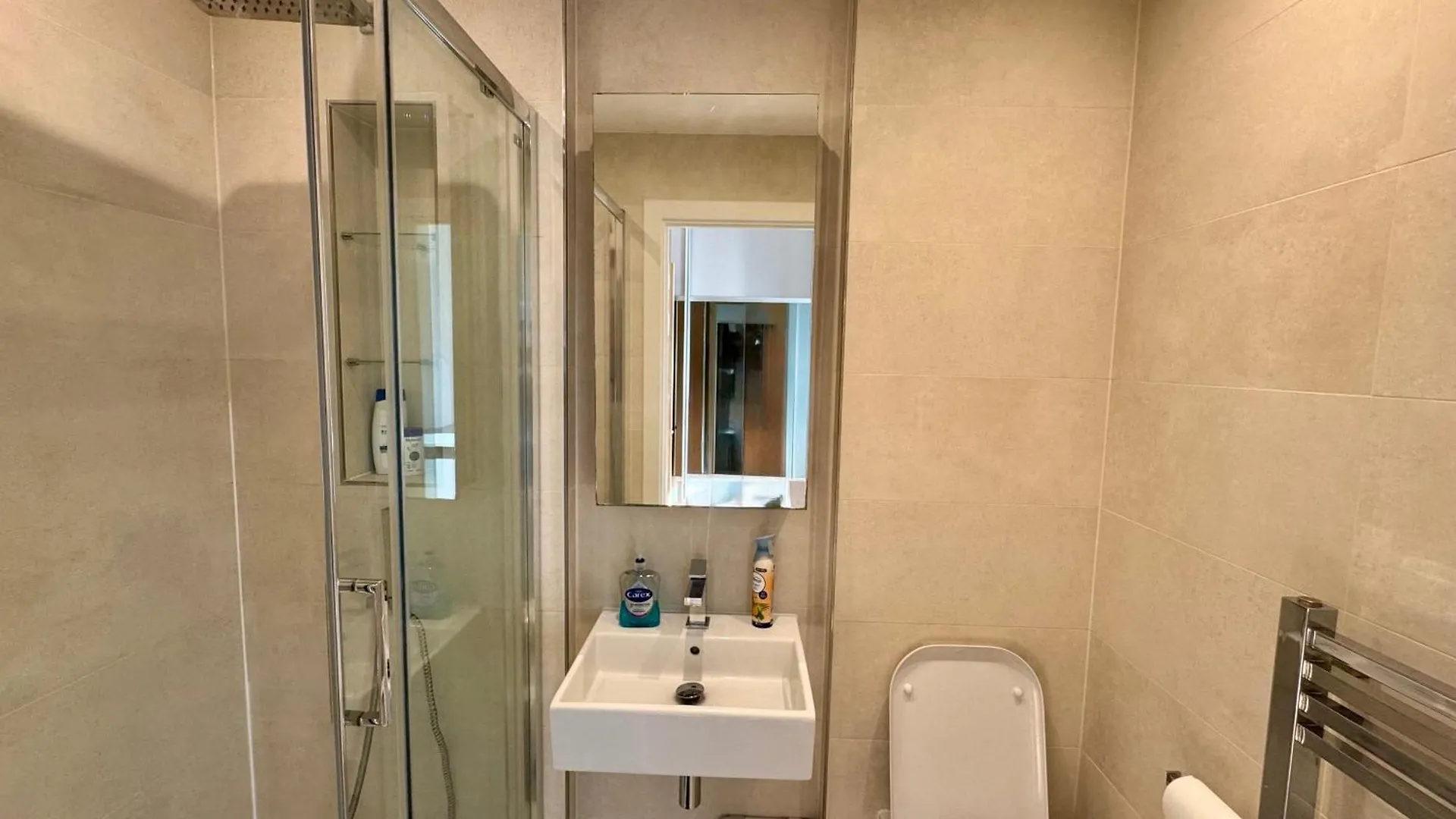 Modern London Excel 2 Bedrooms 2 Bathrooms, Parking, Kitchen, Lounge, Balcony Apartment Großbritannien