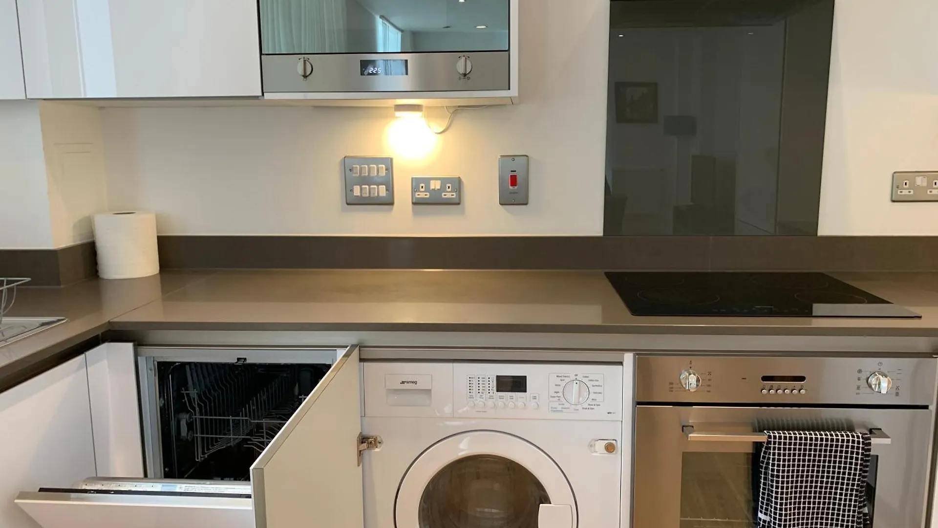 Modern London Excel 2 Bedrooms 2 Bathrooms, Parking, Kitchen, Lounge, Balcony Apartment Großbritannien